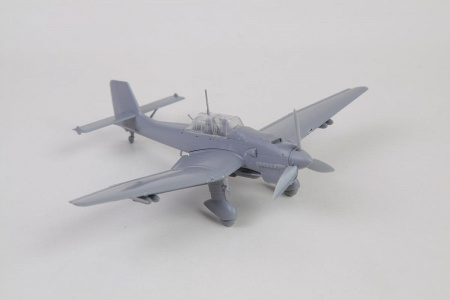 Немецкий бомбардировщик Юнкерс Ju-87B2, 1:72