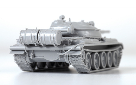Советский основной боевой танк Т-62, 1:72