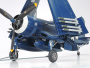 Самолет F4U-1D Corsair w/ Motor Tug 1/48