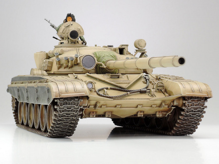 Танк Т-72М1 + 1 фигура, 1/35