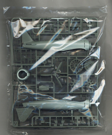 Самолет Mitsubishi A6M2b Zero Fighter Model 21 The Battle of Midway (1:48)