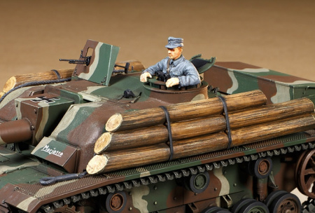 Sturmgeschutz III Ausf.G - "Finnish Army" с фигурой командира, 1:35, [35310]