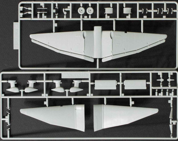 Самолет Ju-87G-2 & JS-2, 1/72