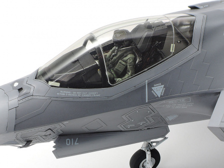 Истребитель Lockheed F-35A Lightning II, 1:48
