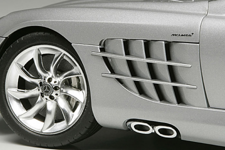 А/м Mercedes-Benz SLR McLaren 1/24
