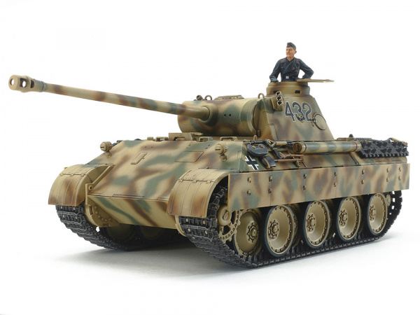 Немецкий танк Panther Ausf. D с фигурой командира, 1/48