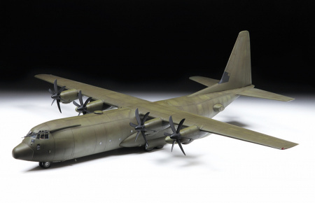 Американский военно-транспортный самолет С-130J-30, 1:72