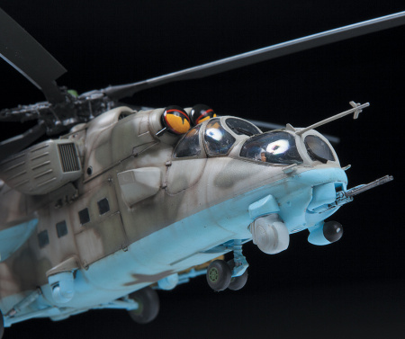 Советский ударный вертолёт Ми-35М, 1:48