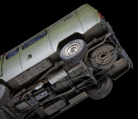 Российский автомобиль УАЗ-3909, 1:35