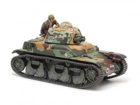 Французский легкий танк R35, с фигурой танкиста. Наборные траки.