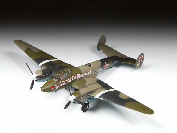 Советский пикирующия бомбардировщик Пе-2, 1:72