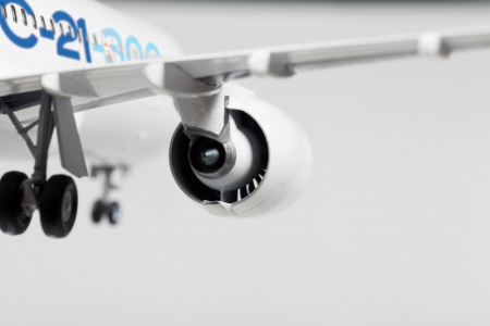 Авиалайнер "МС-21-300", 1:144