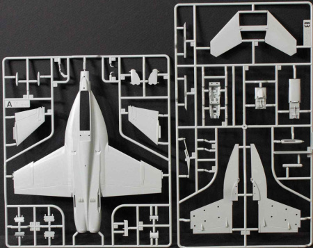 Самолет USN EA-18EG VAQ-141, 1/72