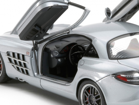 А/м Mercedes-Benz SLR McLaren 722 Edition, 1/24
