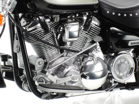 Мотоцикл Yamaha XV1600 RoadStar Custom, 1/12