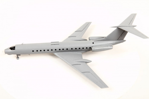 Пассажирский авиалайнер Ту-134А/Б-3, 1:144