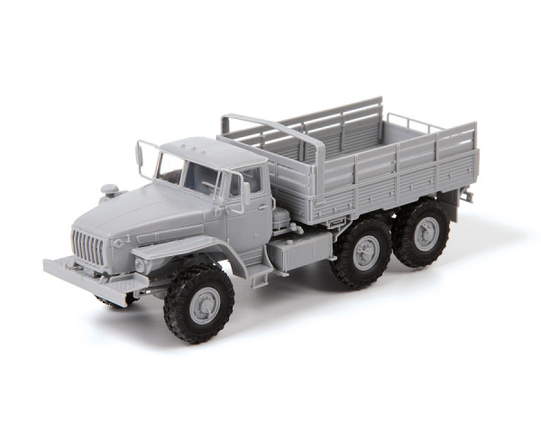 Российский армейский грузовик "Урал" 4320, 1:72