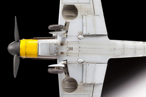 Самолёт Мессершмитт BF-109 G6, 1:48