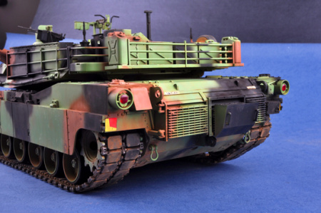 Американский танк M1A1 AIM Abrams, 1:16, [00926]