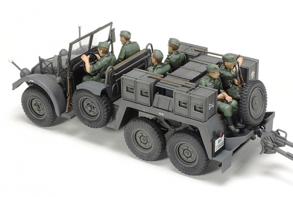 Немецкий грузовик 6*4 Truck Kfz.69 с 3,7см пушкой, 1/48