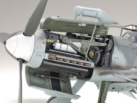 Самолет Messerschmitt Bf109 G-6, 1/48