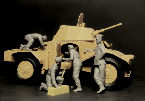 Французский экипаж бронеавтомобиля (1940 г.), (4 фигуры), 1:35, (35615)
